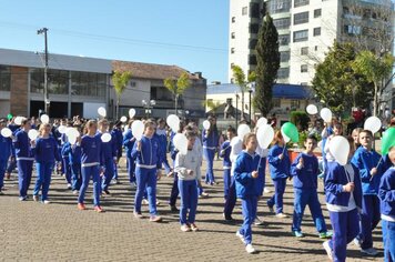 Foto - Caminhada Cívica em homenagem à Patria e aos 55 anos de Anta Gorda