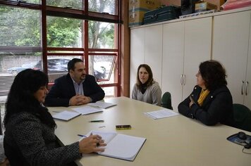 Secretaria de Educação auxilia creches particulares a regularizarem-se