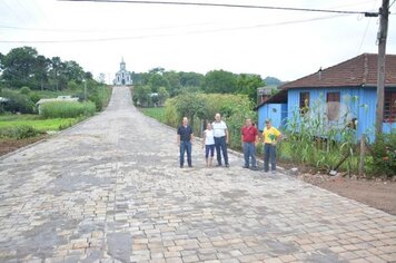 Garantida mais uma etapa de calçamento no Cabral