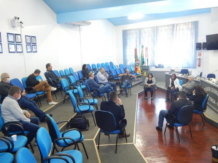 Madalena participa de reunião do G10