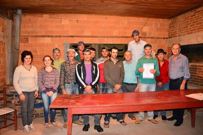 Administração auxilia comunidades do interior no melhoramento de redes d’água