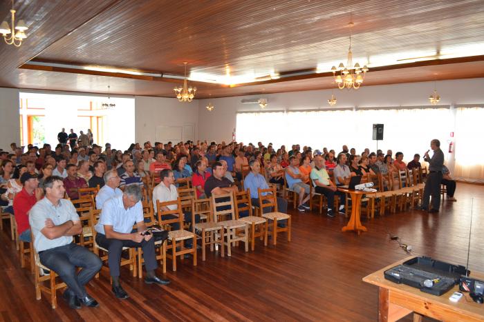 Assembléia Regional da Dália em Anta Gorda contou com a presença de 8 Municípios. 
