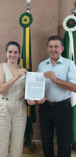 Administração assina contrato com a Caixa para pavimentação da estrada que liga Anta Gorda a Guaporé