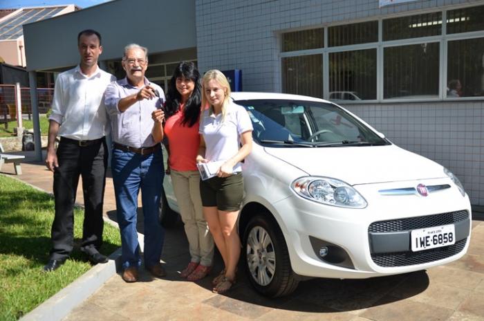 Secretaria de Educação, Cultura, Desporto e Turismo recebe um Pálio zero km
