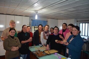 Confraternização no terceiro e último dia de Curso de Panificação