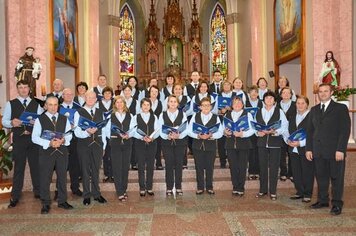 Coral Municipal participa da gravação de CD natalino