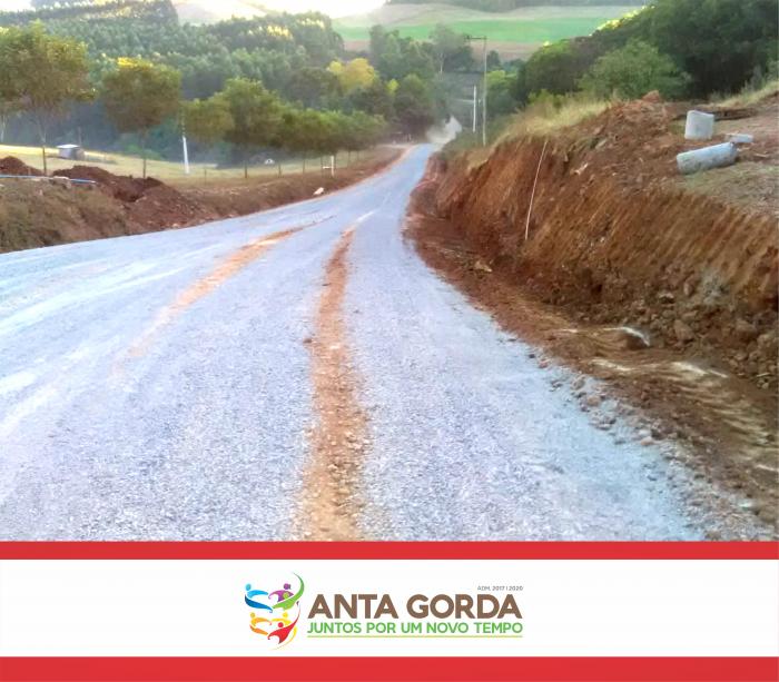 Obras realizam recuperações e melhorias